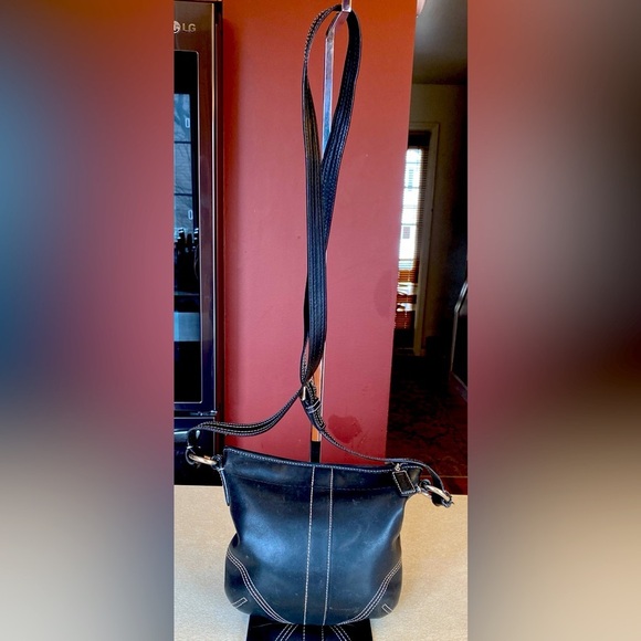 COACH Soho Black Leather Swingpack Small Crossbody Bag, EUC - Picture 5 of 16